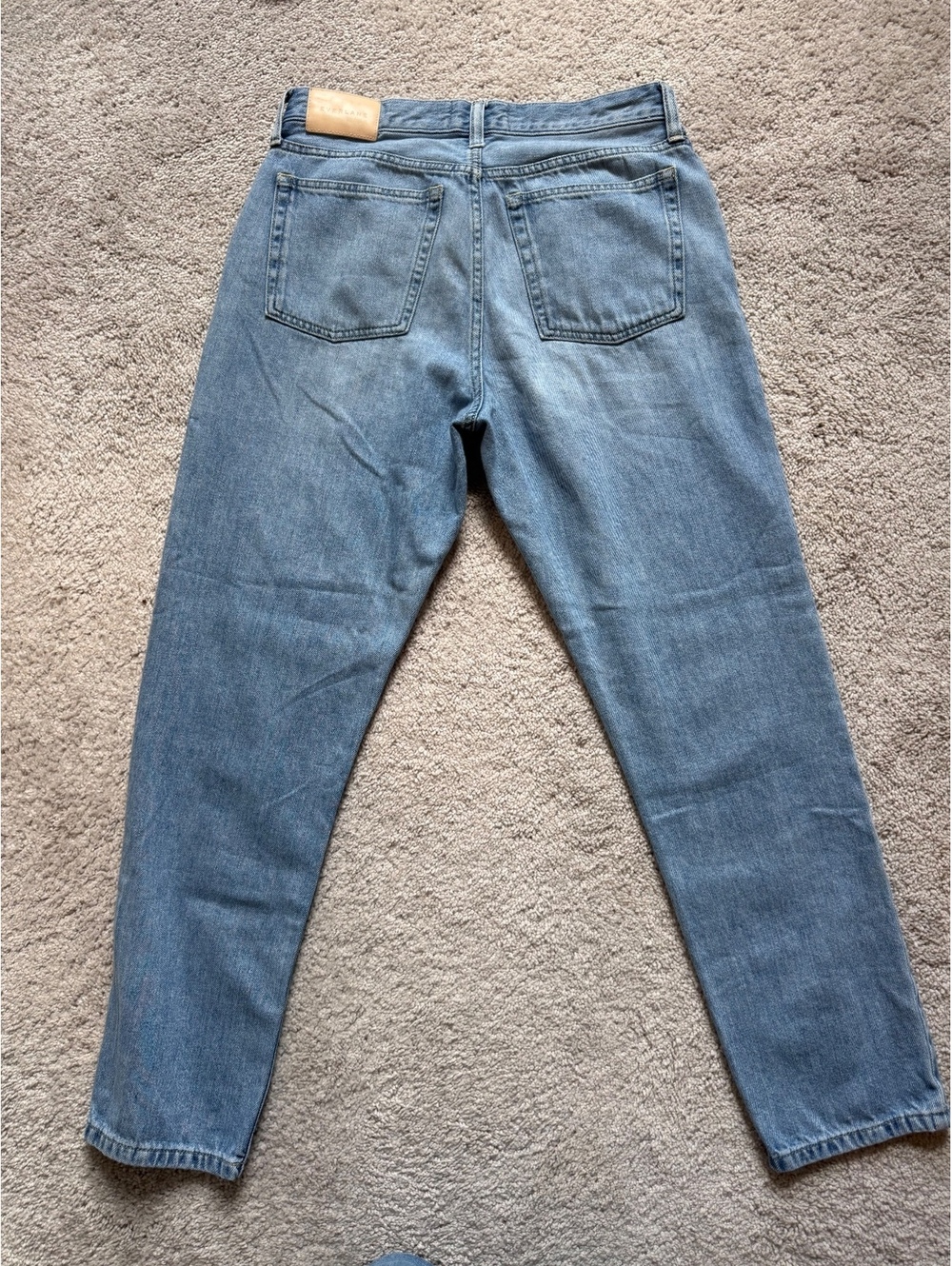Everlane Light Wash Denim Jeans with Classic Fit